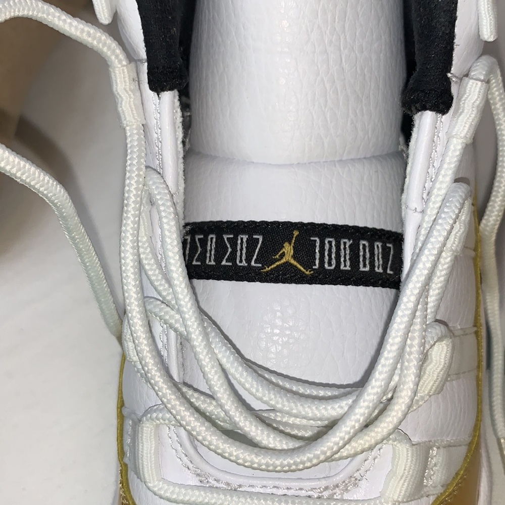 Nike Air Jordan 11 Low Retro Closing Ceremony Shoes - Picture 9 of 15